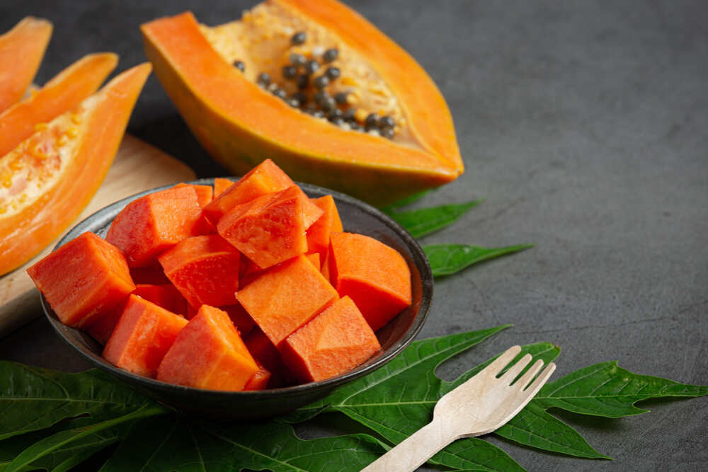 The Miraculous Benefits of Papaya Leaves